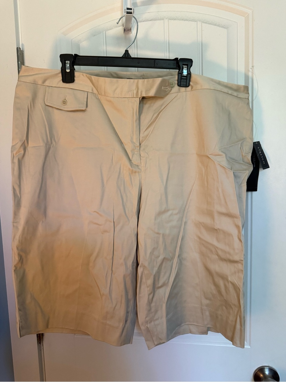 Jones New York Beige Khaki Bermuda Shorts